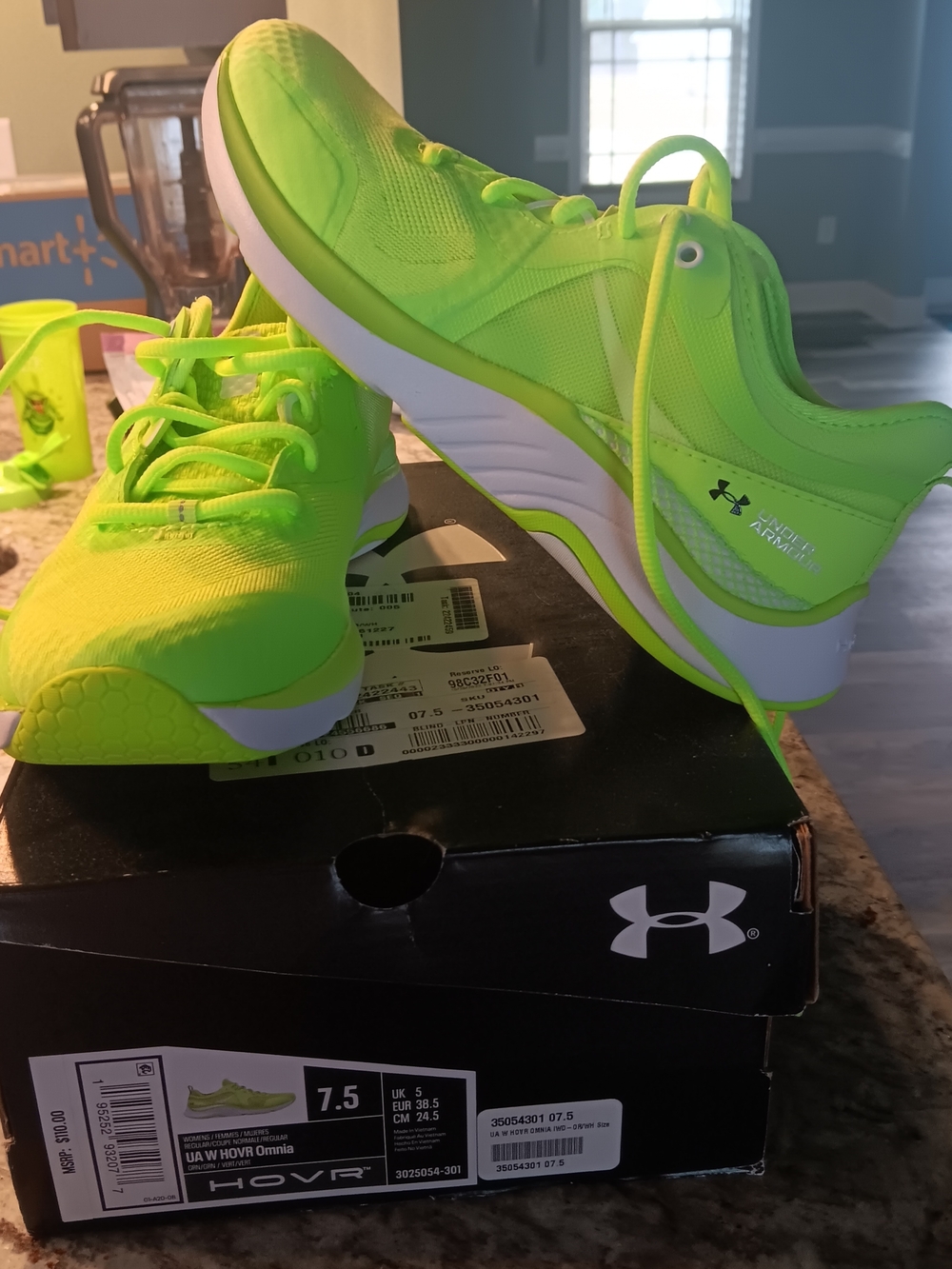 Under Armour WOMANS HOVR OMNIA